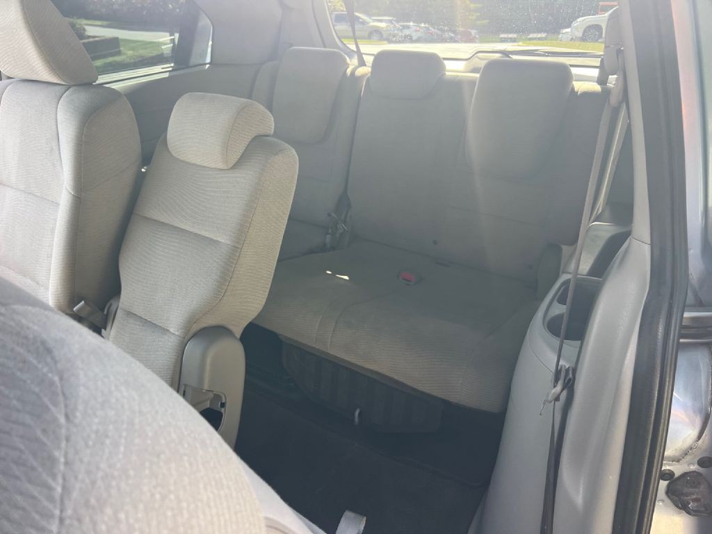 2012 Honda Odyssey Image 28