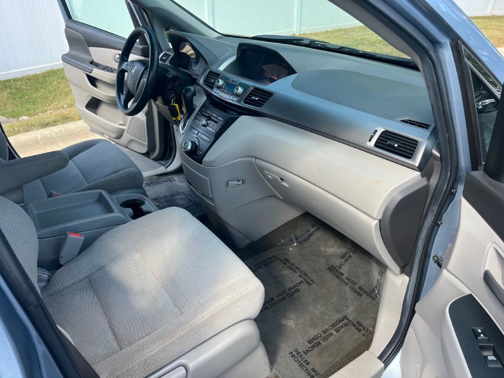 2012 Honda Odyssey Image 30