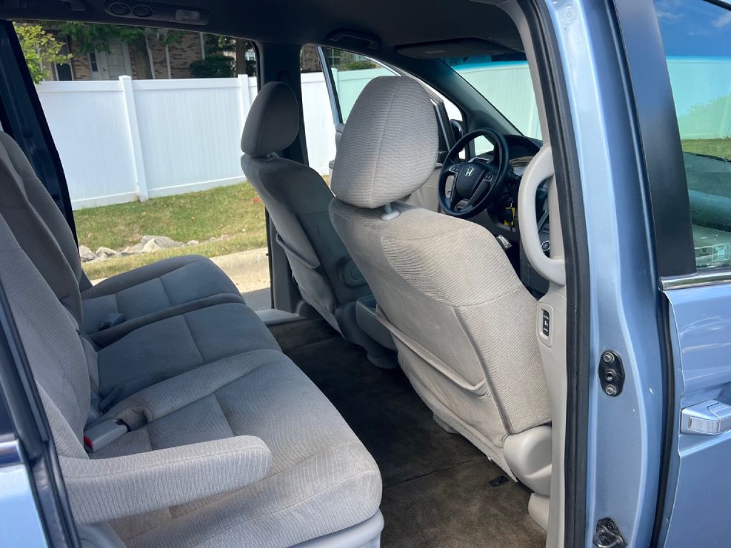 2012 Honda Odyssey Image 35