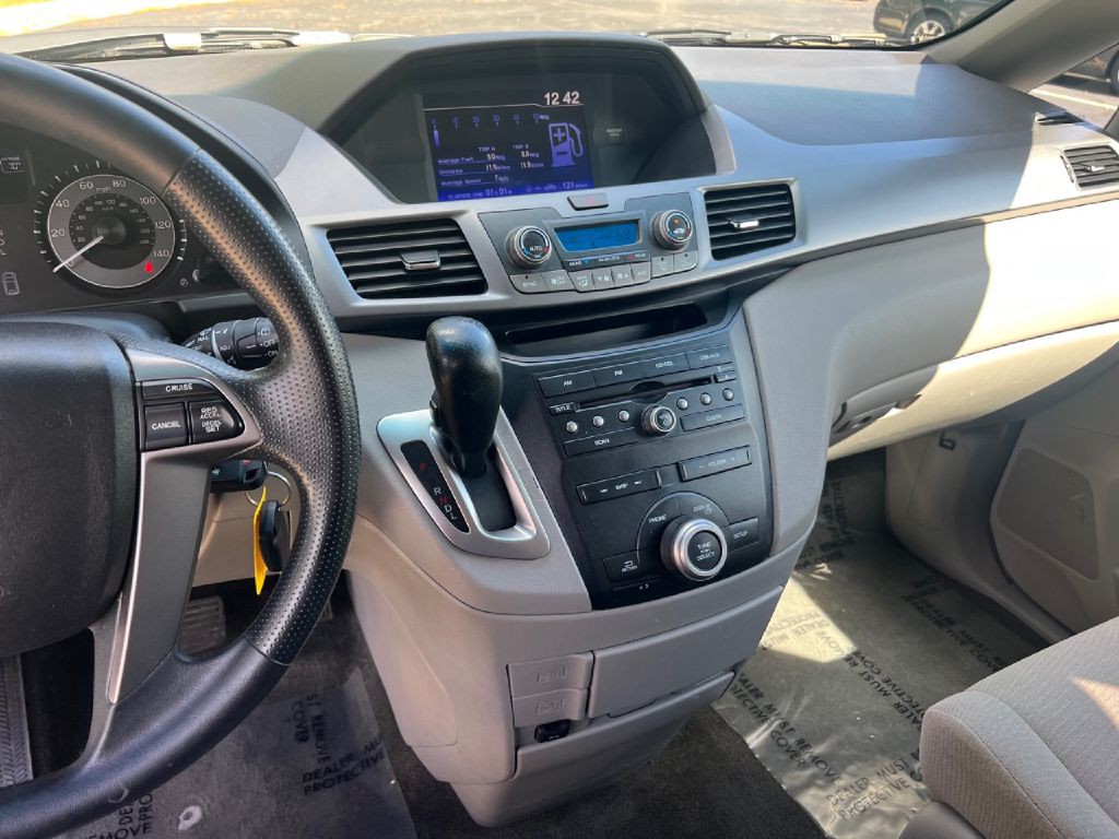2012 Honda Odyssey Image 41