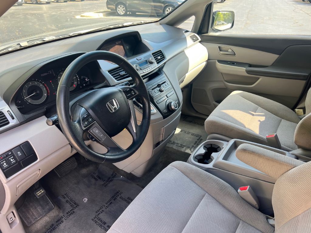 2012 Honda Odyssey Image 46