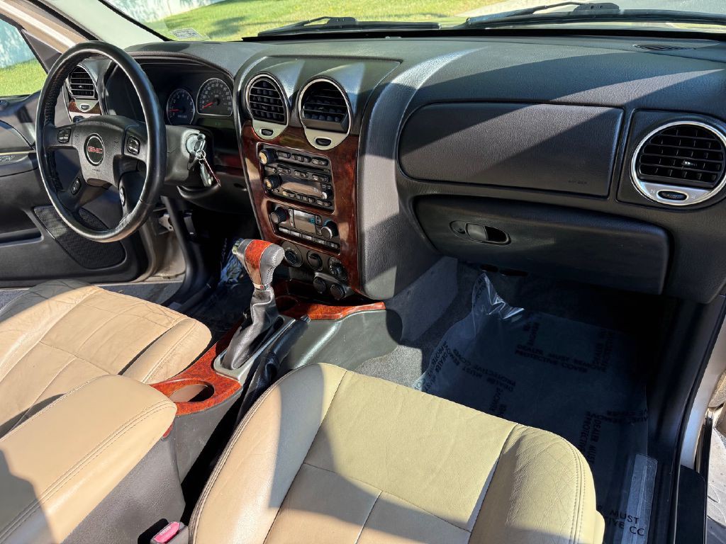 2005 GMC Envoy Image 20