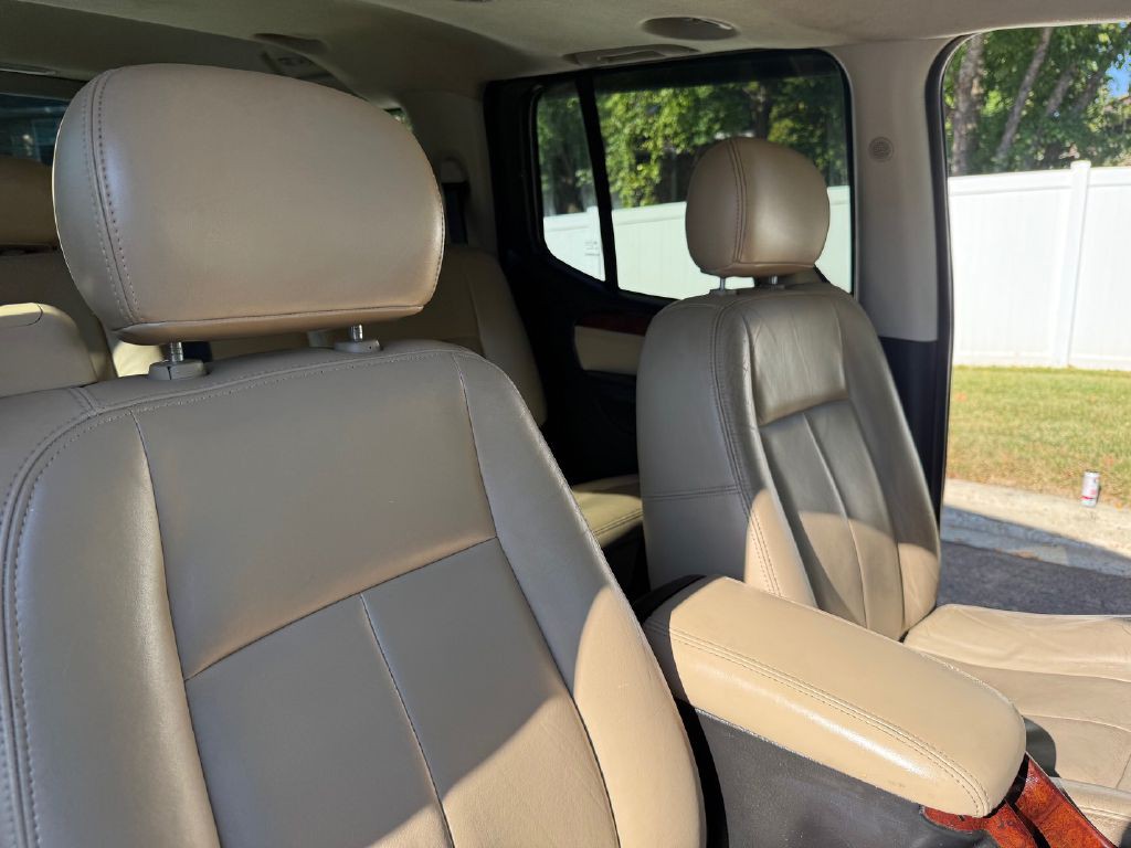2005 GMC Envoy Image 24