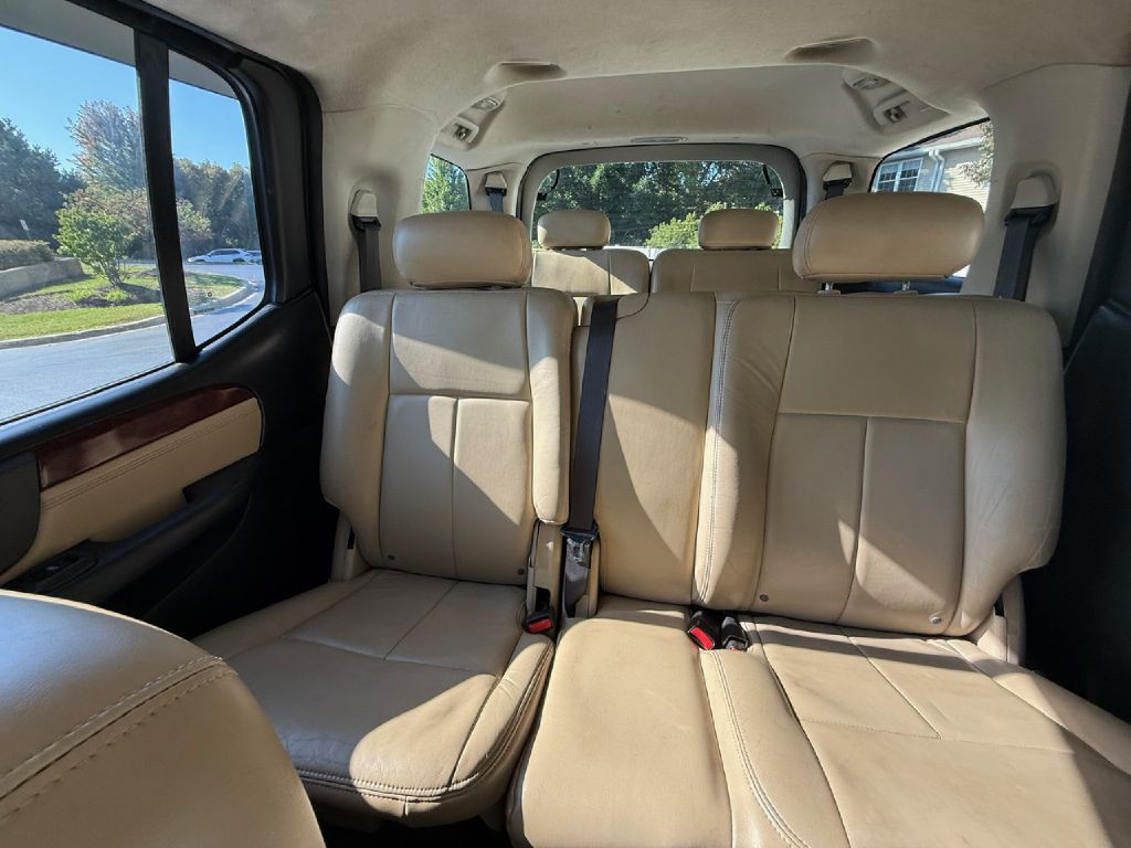 2005 GMC Envoy Image 25