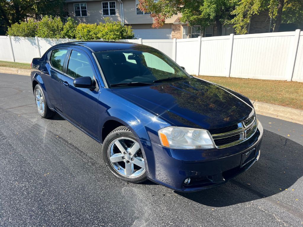 2013 Dodge Avenger Image 2