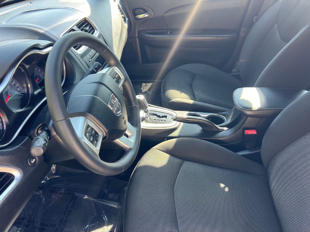 2013 Dodge Avenger Image 32