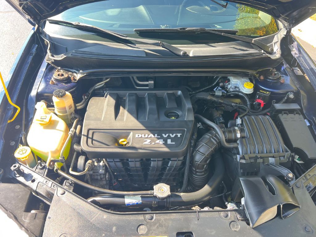2013 Dodge Avenger Image 36