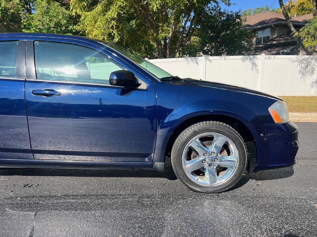 2013 Dodge Avenger Image 48