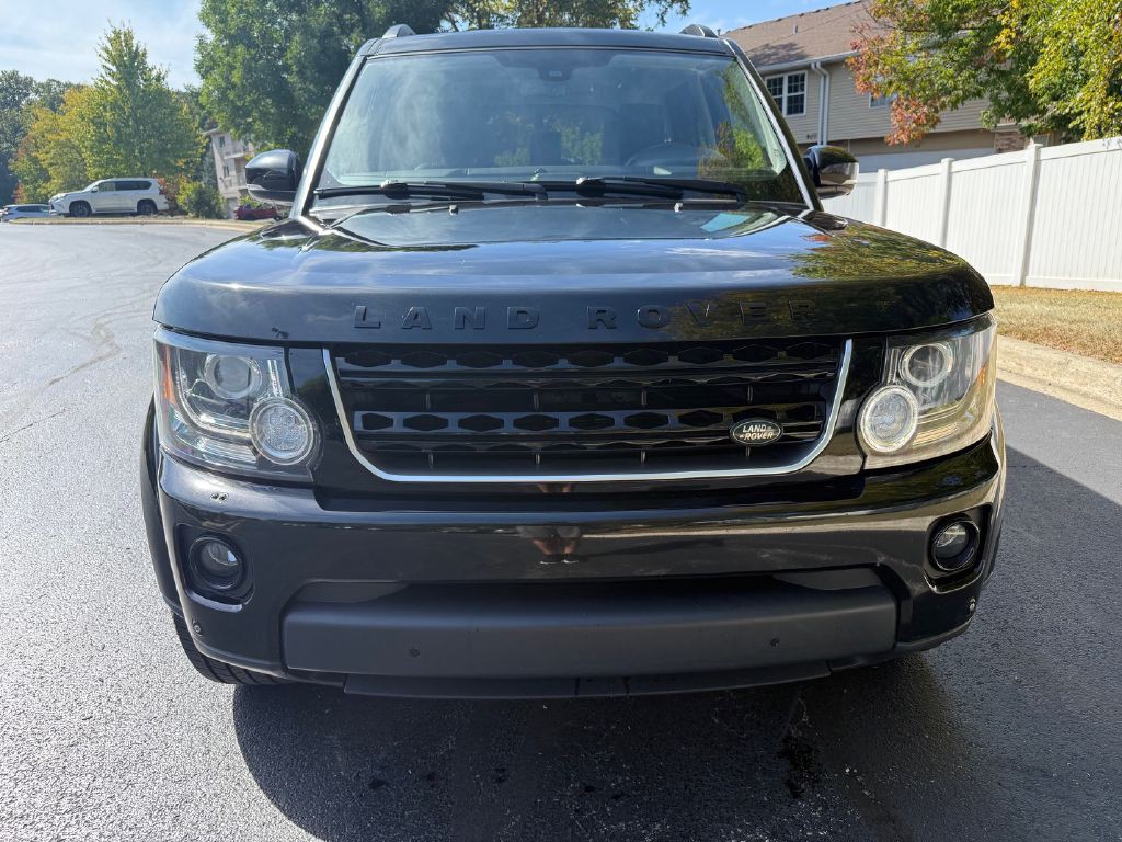 2016 Land Rover LR4 Image 11