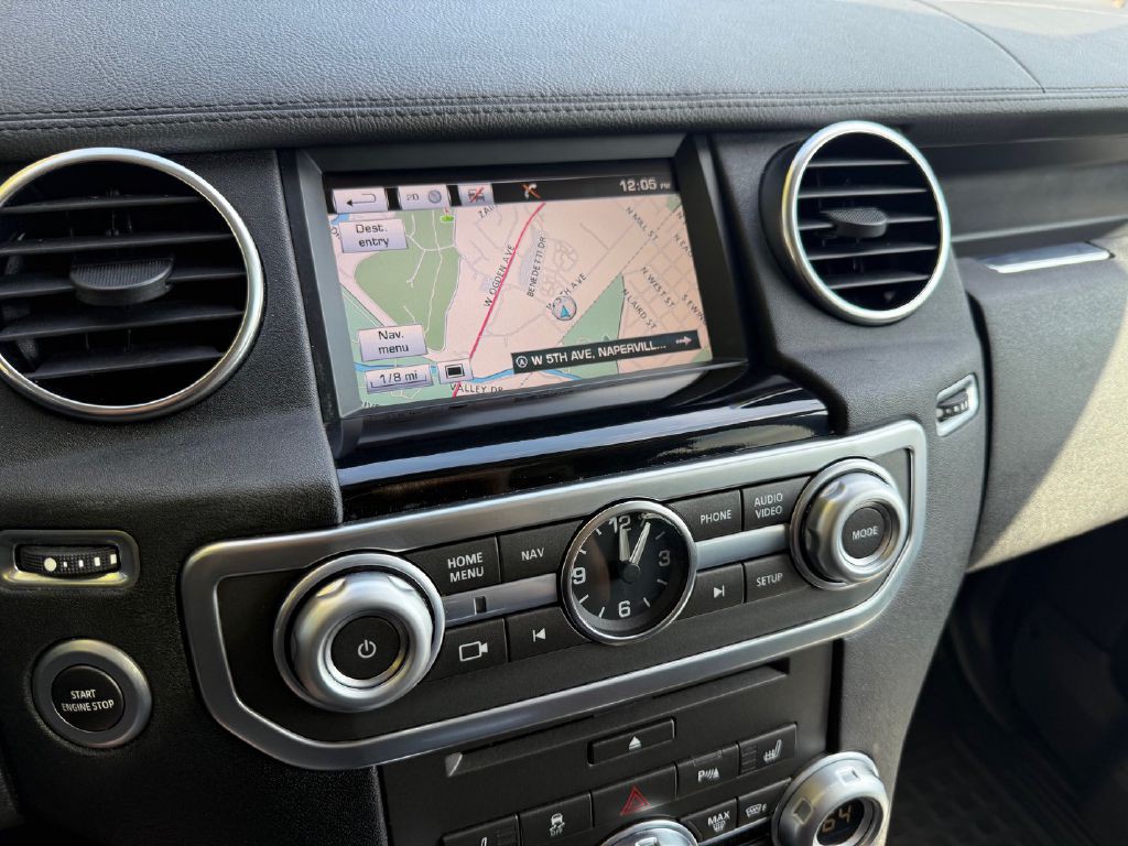 2016 Land Rover LR4 Image 15