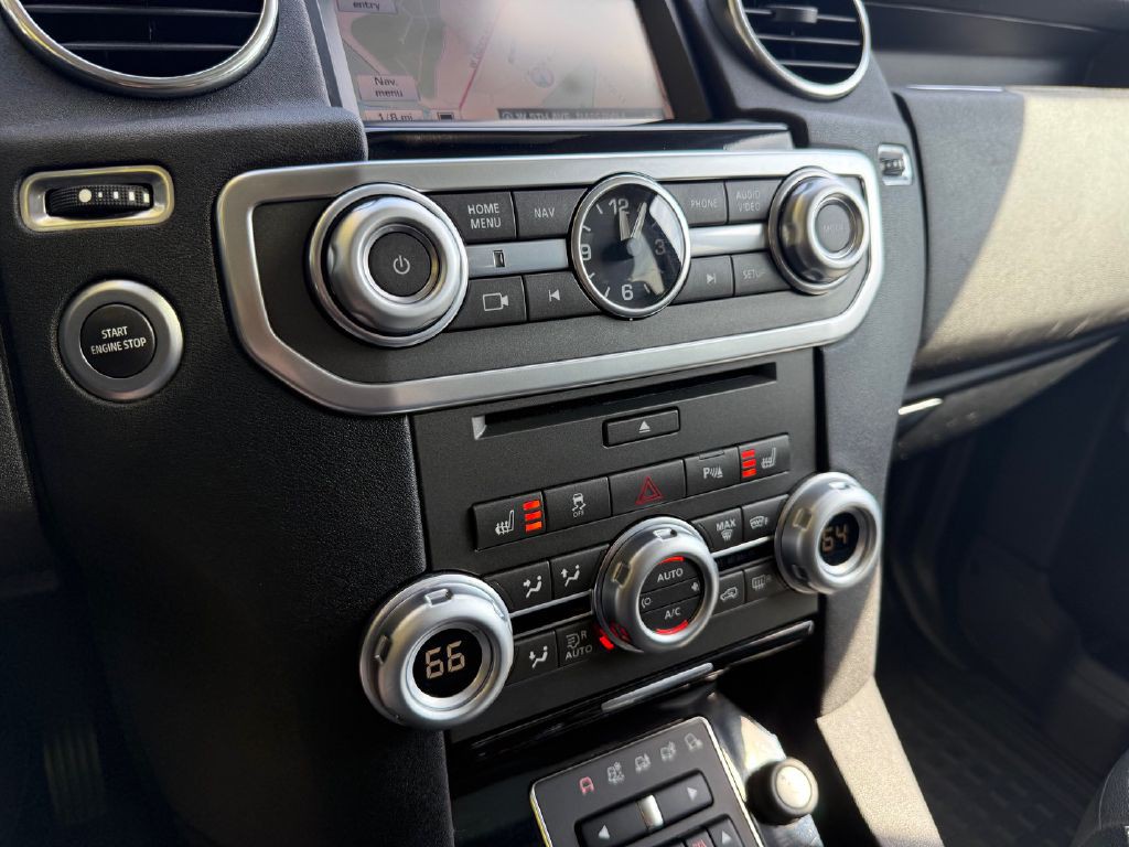 2016 Land Rover LR4 Image 21
