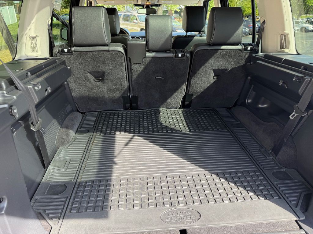 2016 Land Rover LR4 Image 25