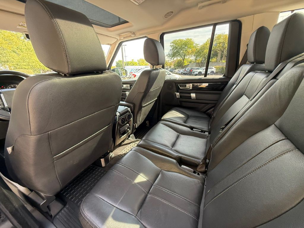2016 Land Rover LR4 Image 29