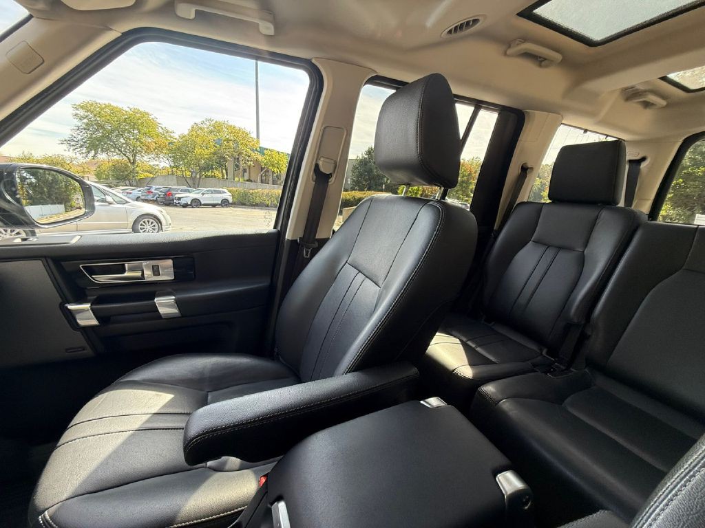 2016 Land Rover LR4 Image 33