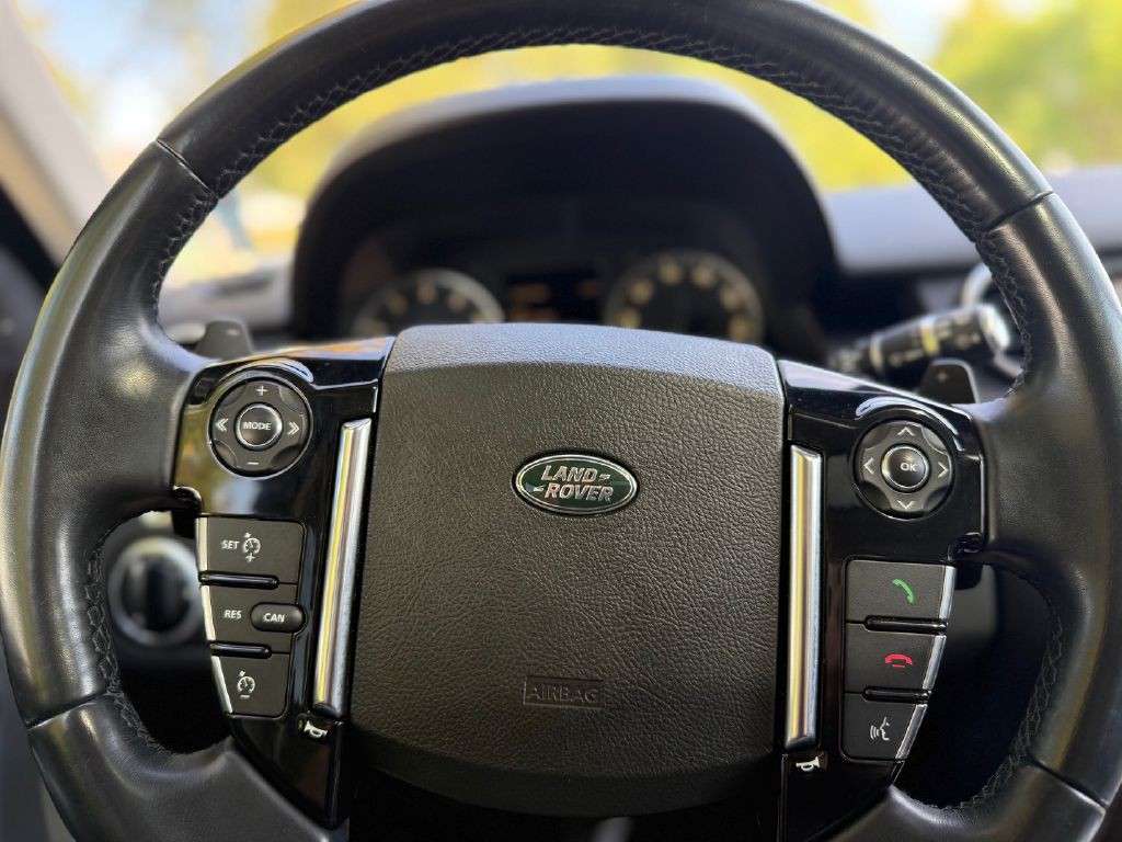 2016 Land Rover LR4 Image 34