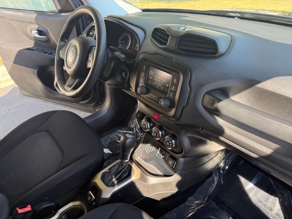 2017 Jeep Renegade Image 14