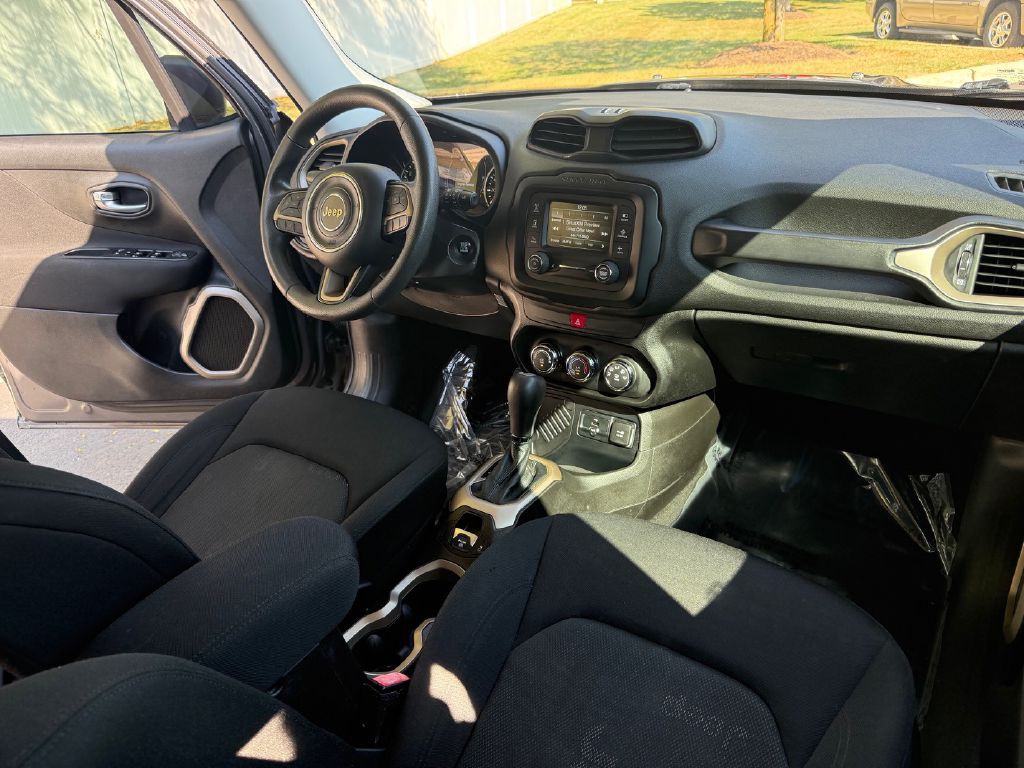 2017 Jeep Renegade Image 20