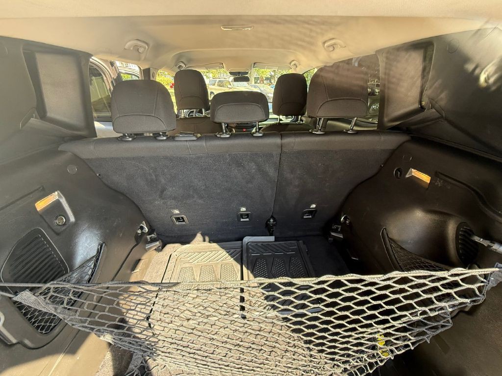2017 Jeep Renegade Image 25