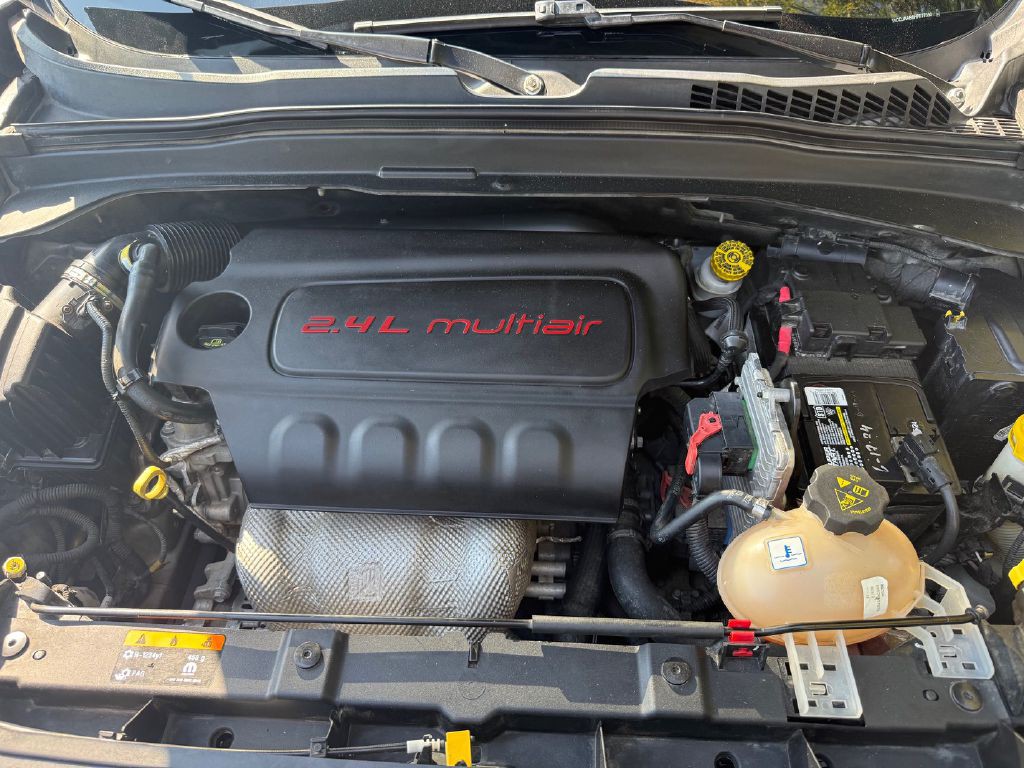 2017 Jeep Renegade Image 34
