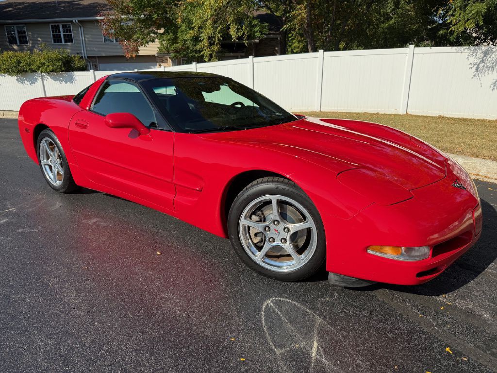 2004 Chevrolet Corvette Image 2