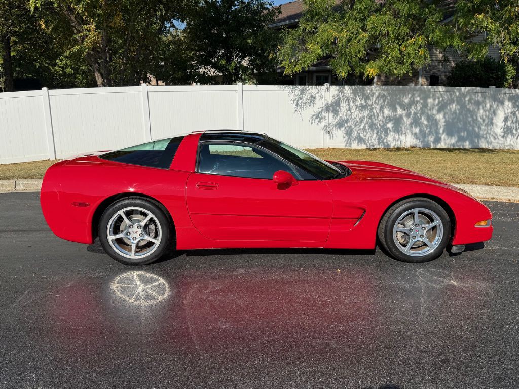 2004 Chevrolet Corvette Image 5
