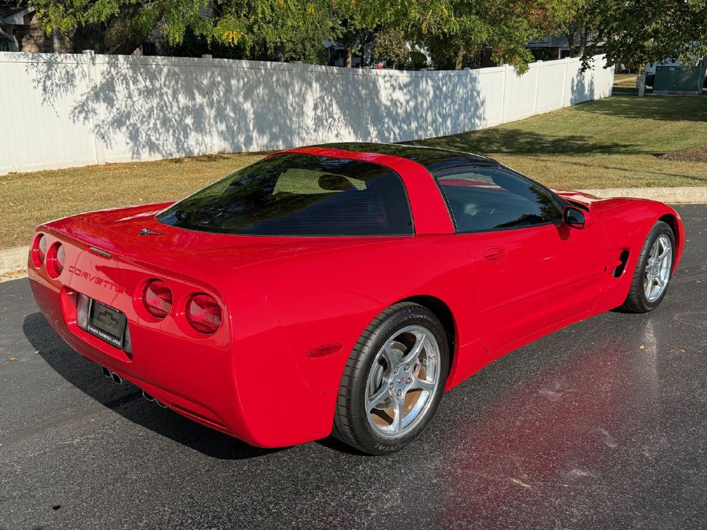 2004 Chevrolet Corvette Image 6