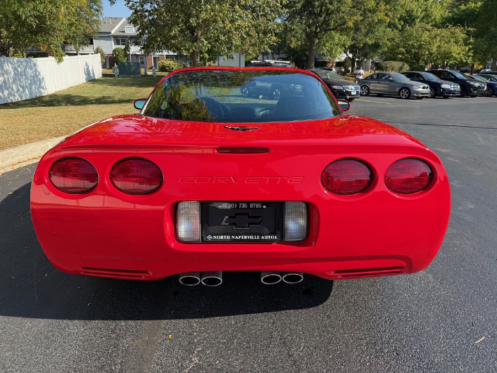2004 Chevrolet Corvette Image 7