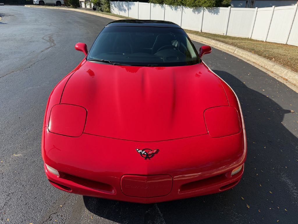 2004 Chevrolet Corvette Image 11
