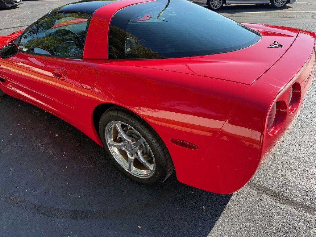 2004 Chevrolet Corvette Image 35