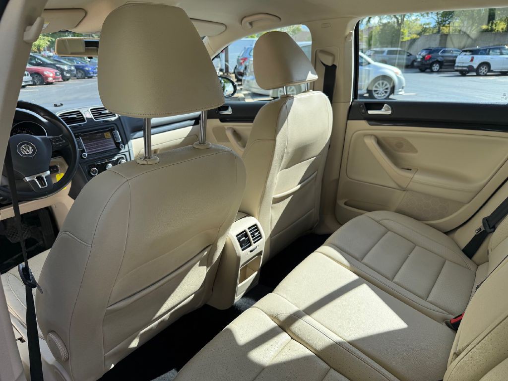 2014 Volkswagen Jetta Image 28