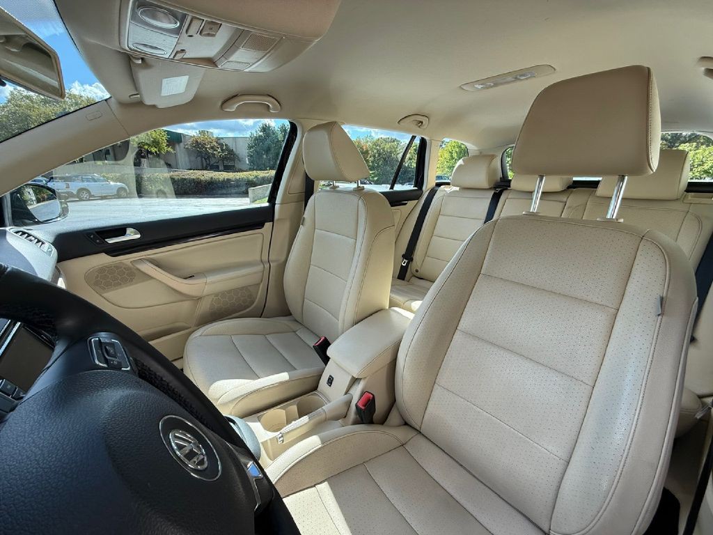 2014 Volkswagen Jetta Image 31
