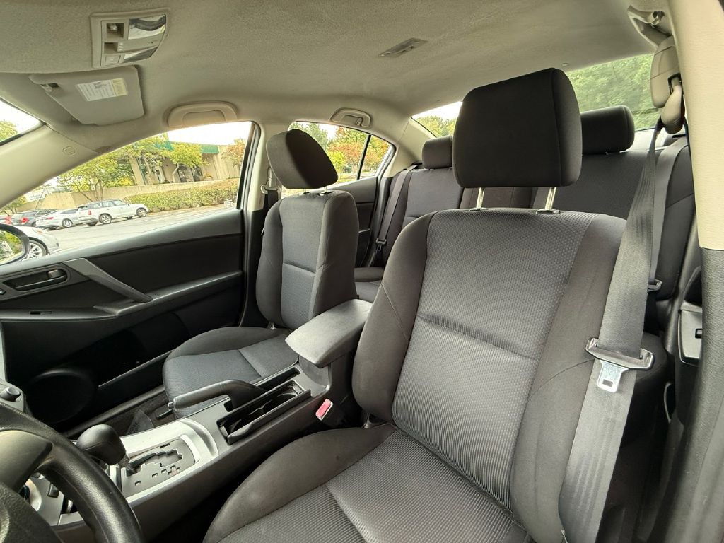 2011 Mazda Mazda3 Image 14