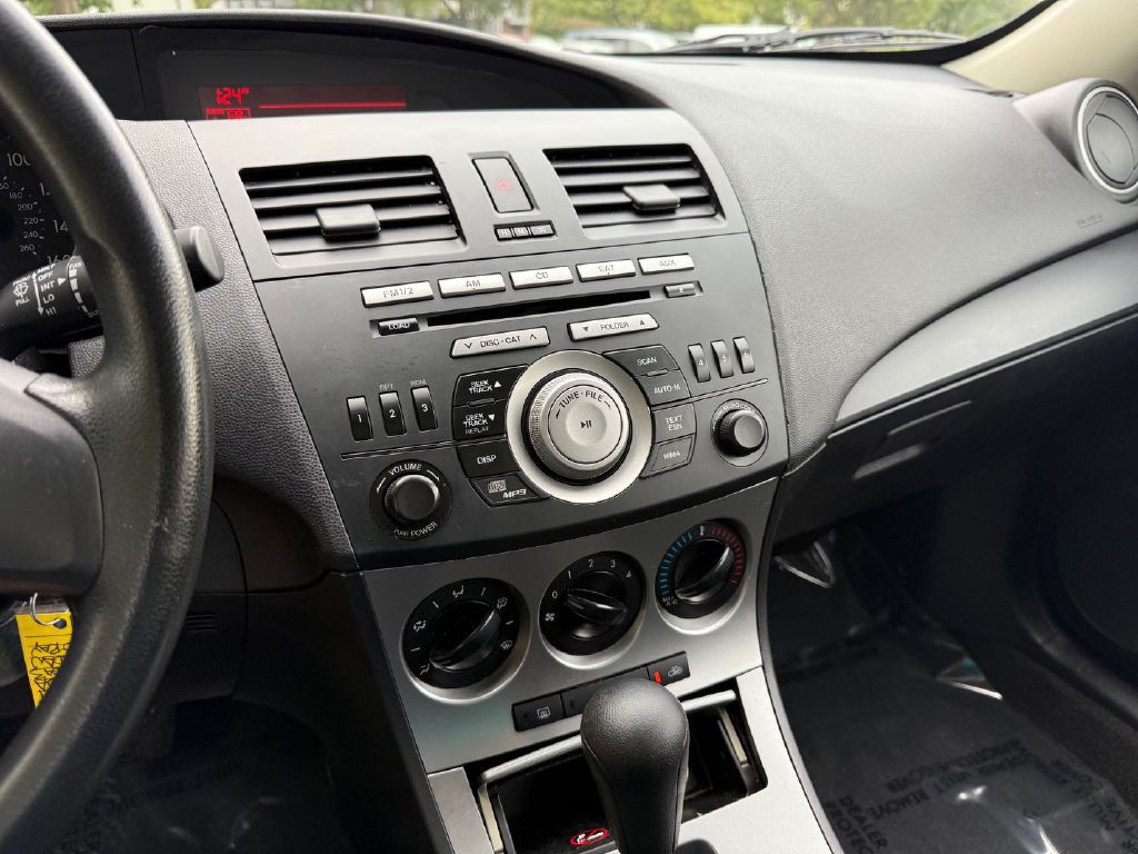 2011 Mazda Mazda3 Image 15