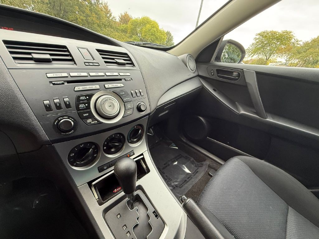 2011 Mazda Mazda3 Image 18