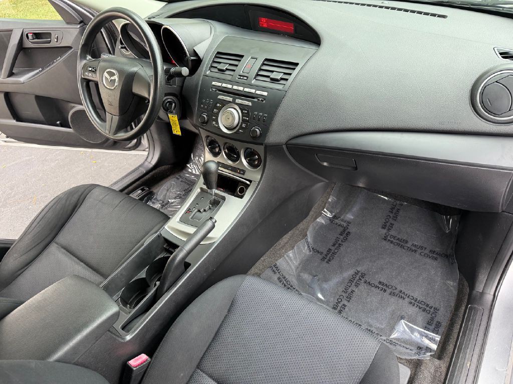 2011 Mazda Mazda3 Image 25