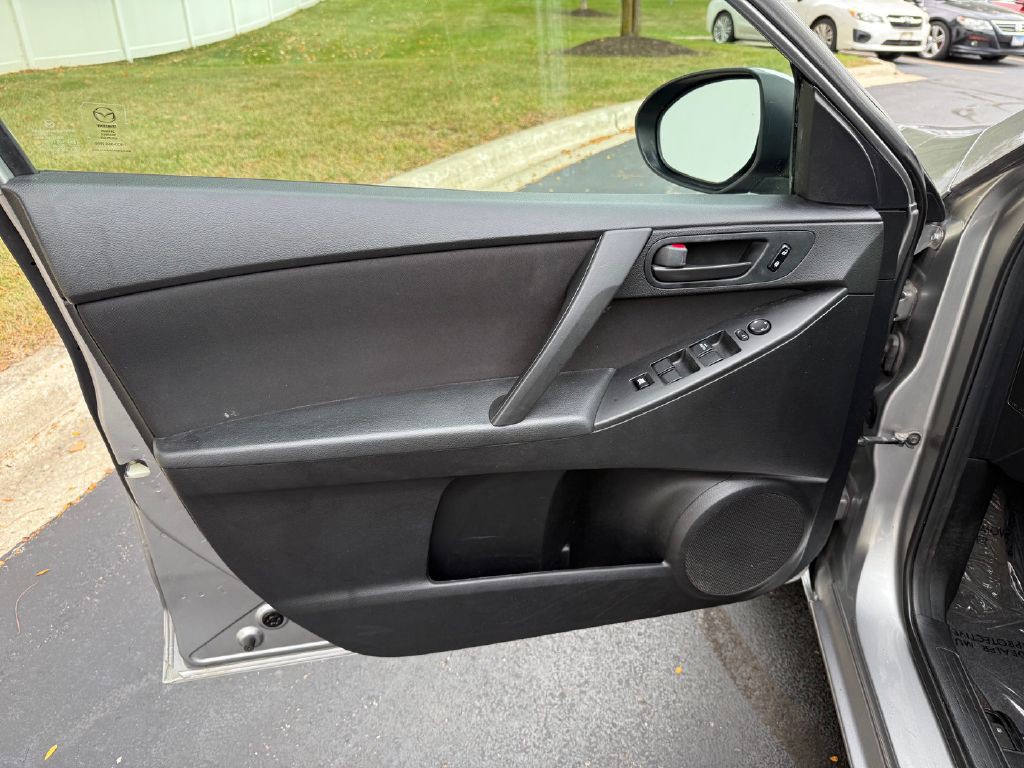 2011 Mazda Mazda3 Image 31