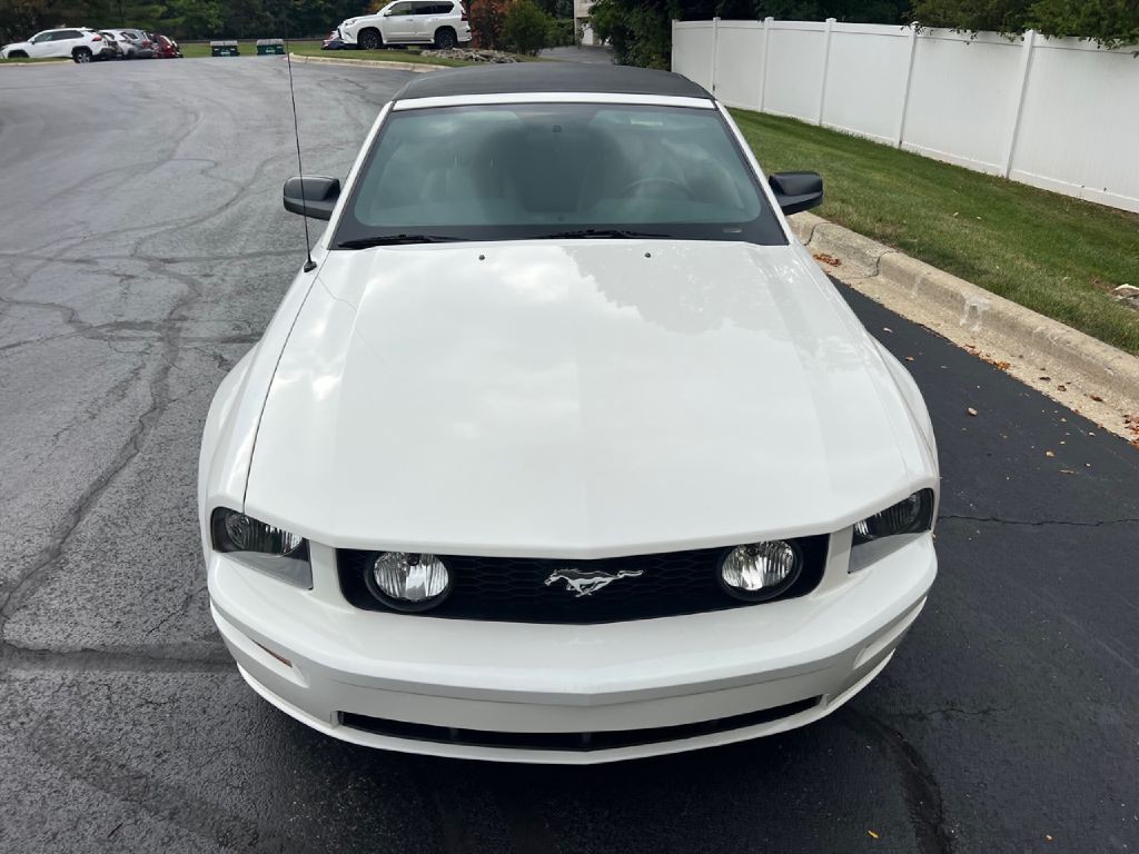 2006 Ford Mustang Image 10