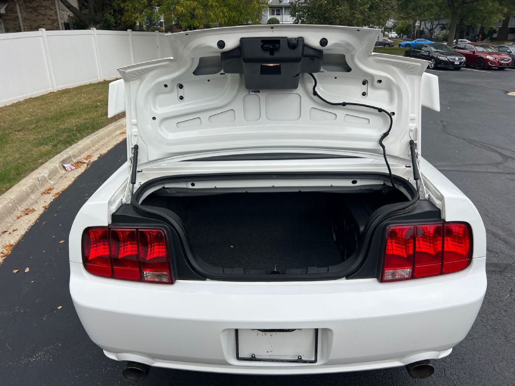 2006 Ford Mustang Image 25