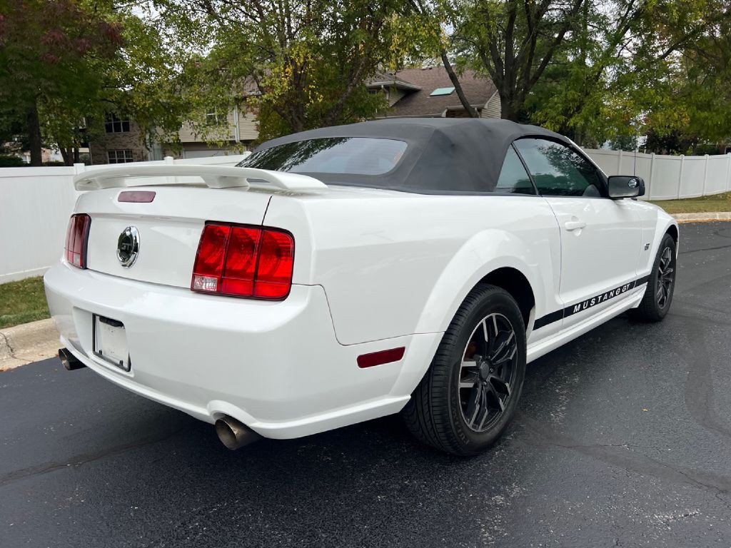 2006 Ford Mustang Image 34