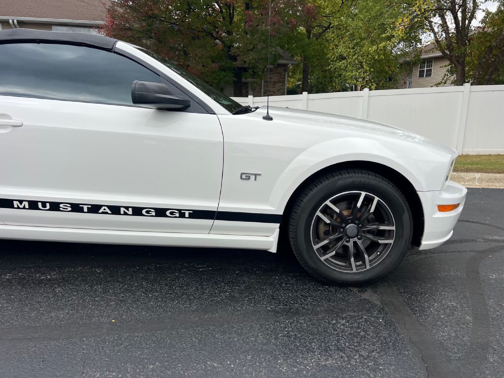 2006 Ford Mustang Image 36