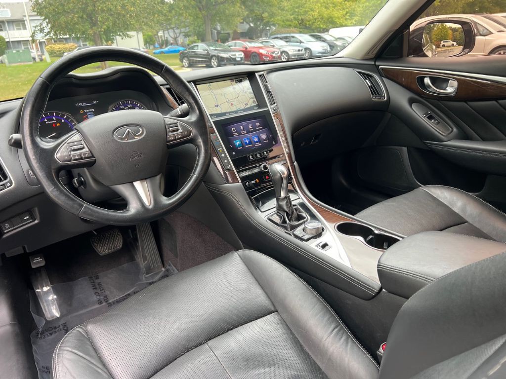 2014 INFINITI Q50 Image 13