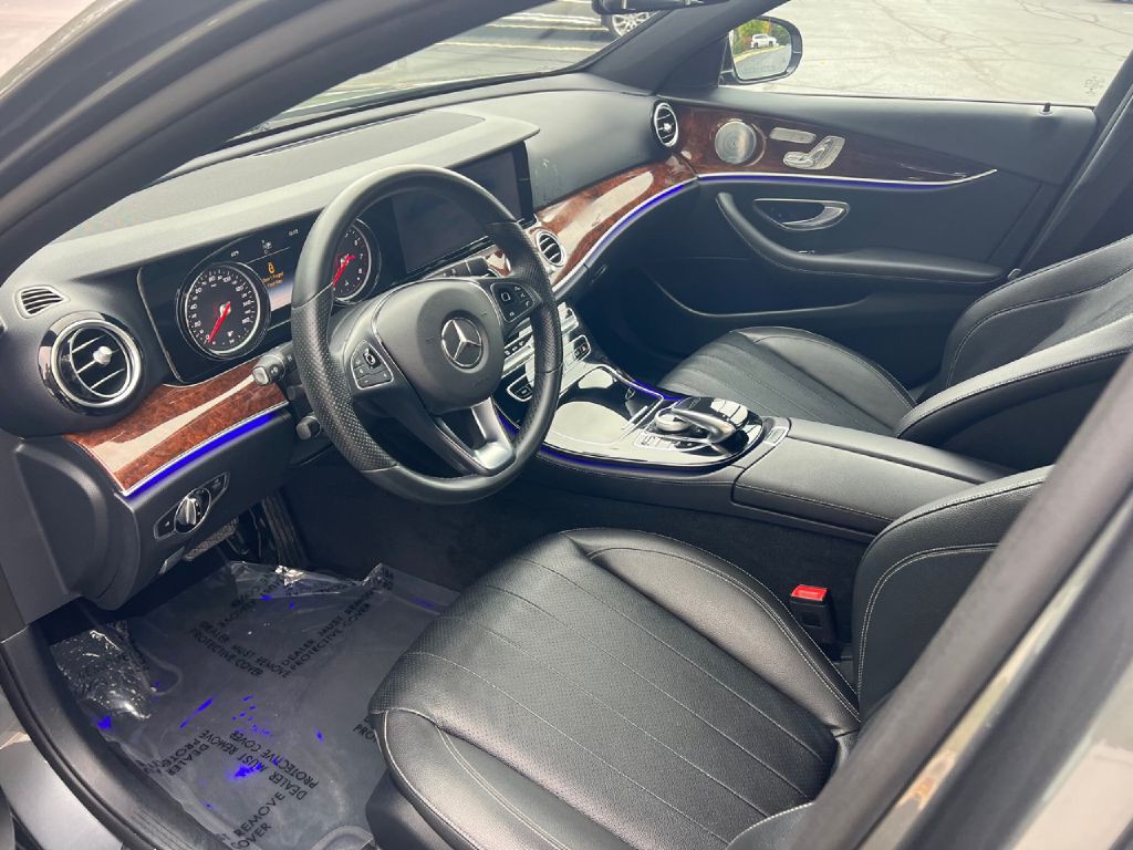 2017 Mercedes-Benz E-Class Image 14