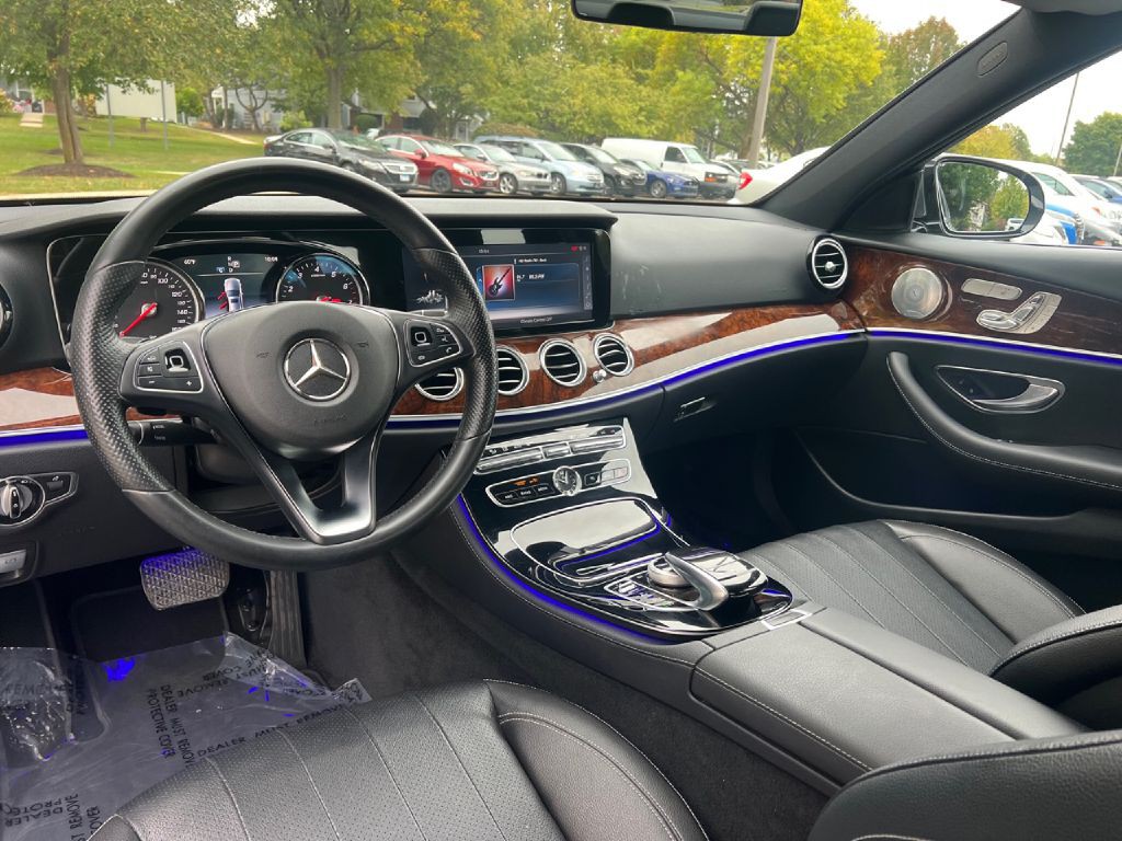 2017 Mercedes-Benz E-Class Image 17