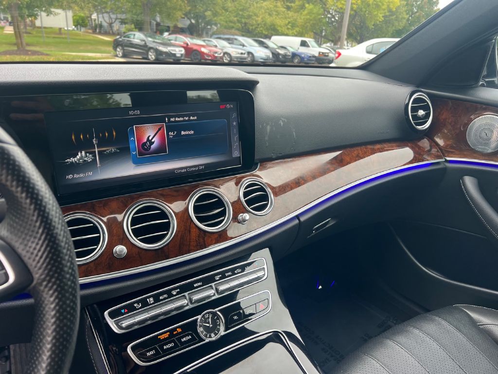 2017 Mercedes-Benz E-Class Image 36