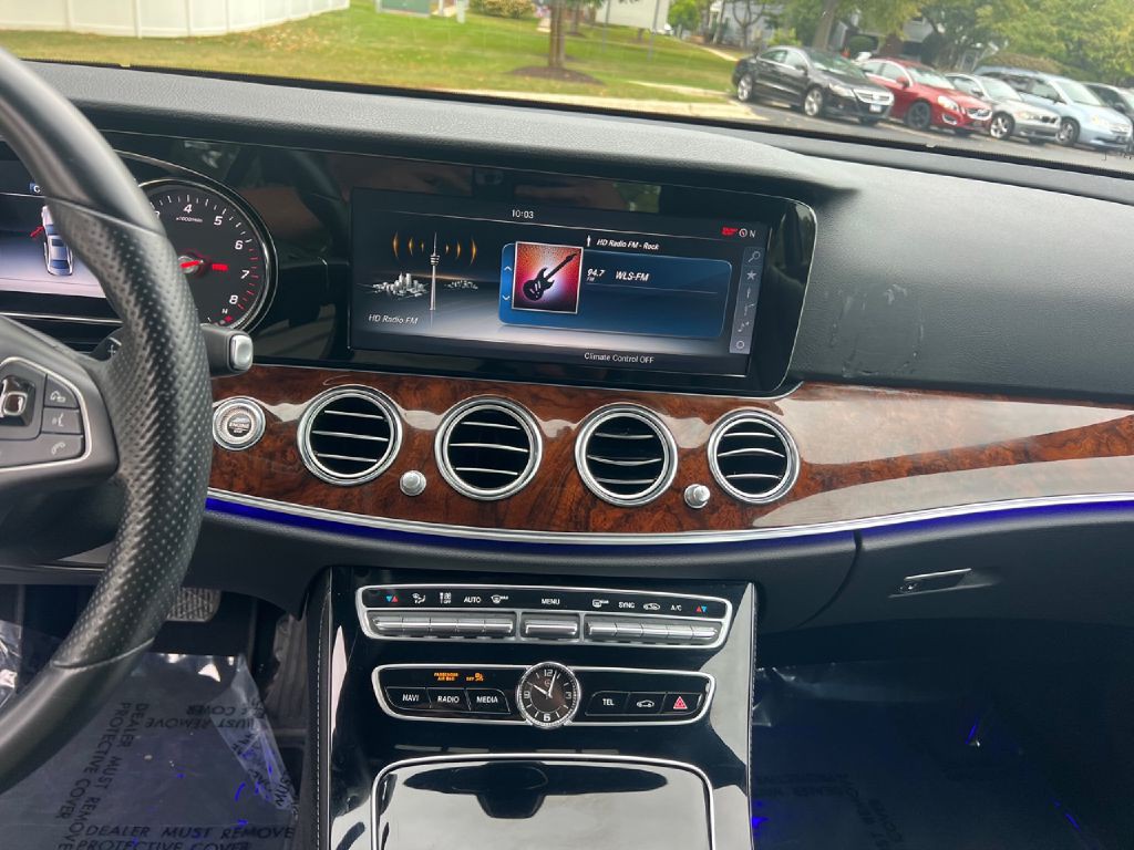 2017 Mercedes-Benz E-Class Image 37