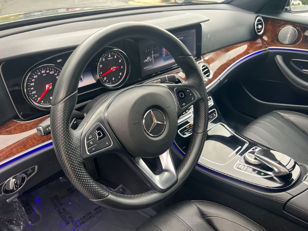 2017 Mercedes-Benz E-Class Image 38
