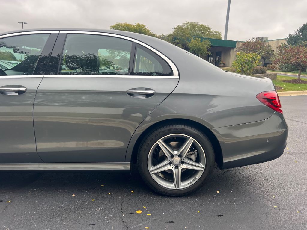 2017 Mercedes-Benz E-Class Image 48