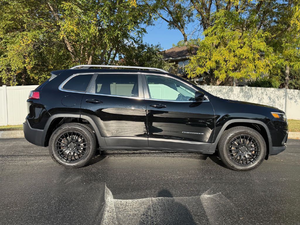 2019 Jeep Cherokee Image 4