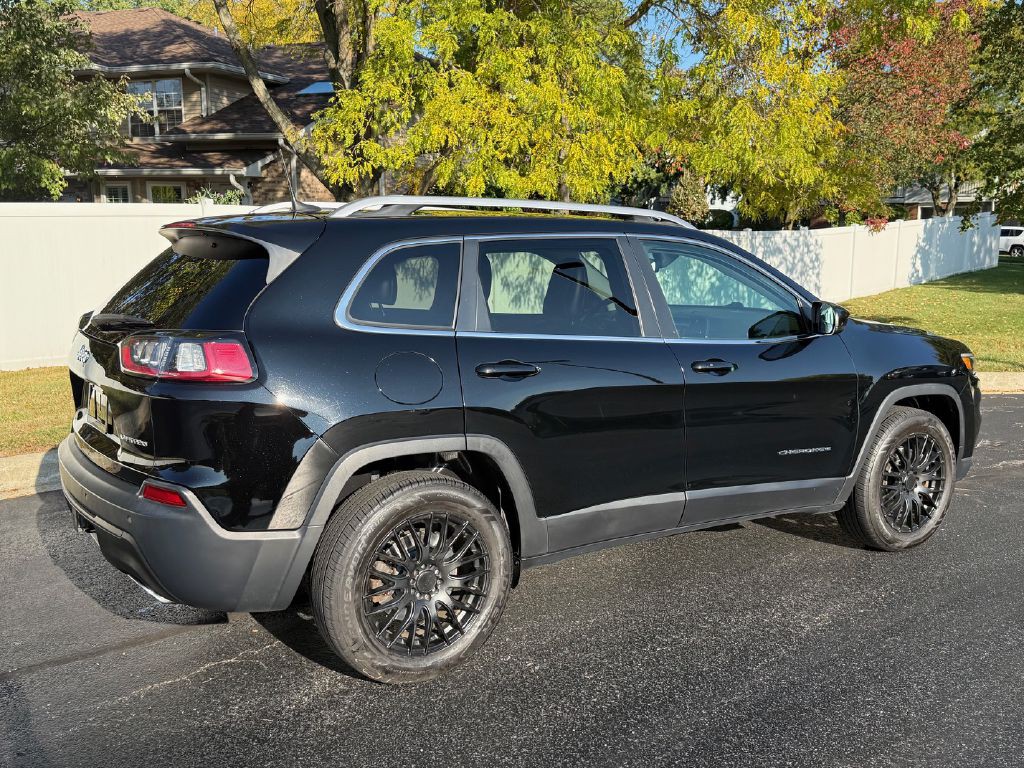 2019 Jeep Cherokee Image 5