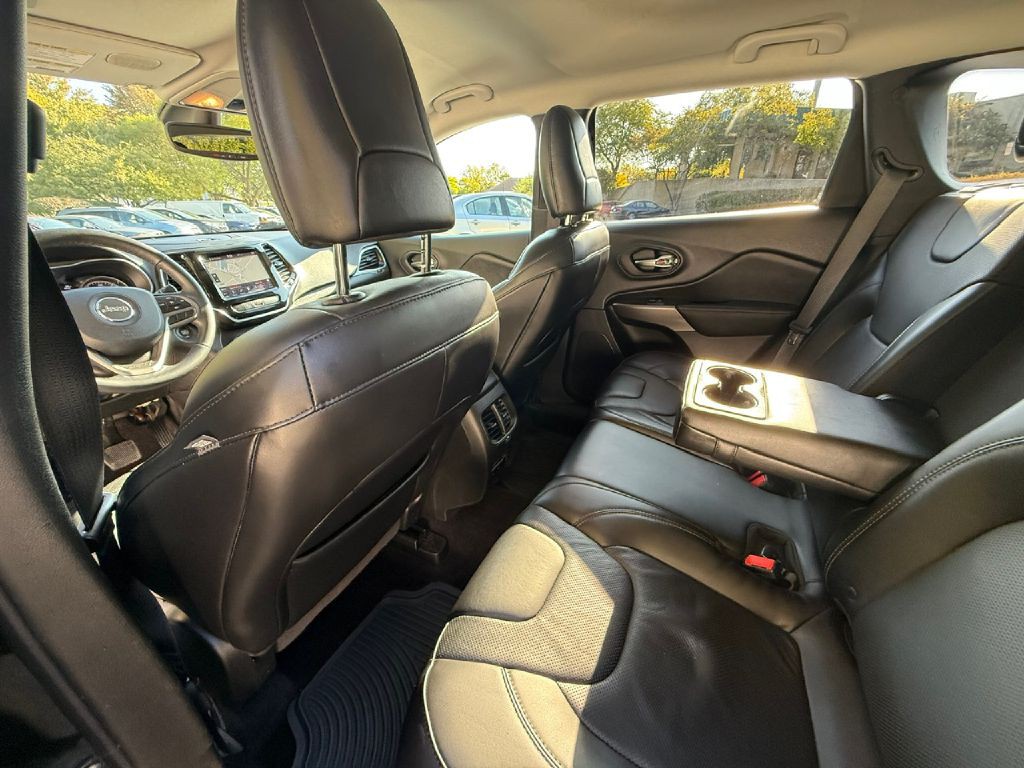 2019 Jeep Cherokee Image 25